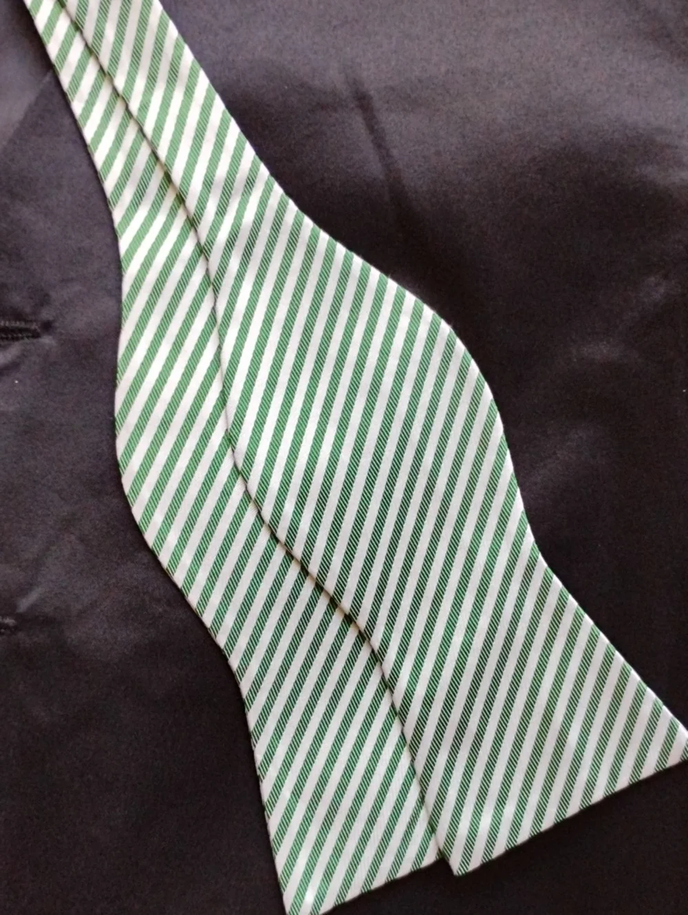 Tommy Hilfiger SILK Green and White Stripe Self-Tie Bow Tie